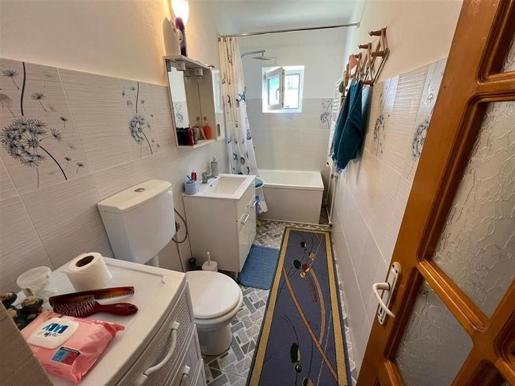 Apartament 3 camere, etaj 3, zona Longinescu - Gara - 9