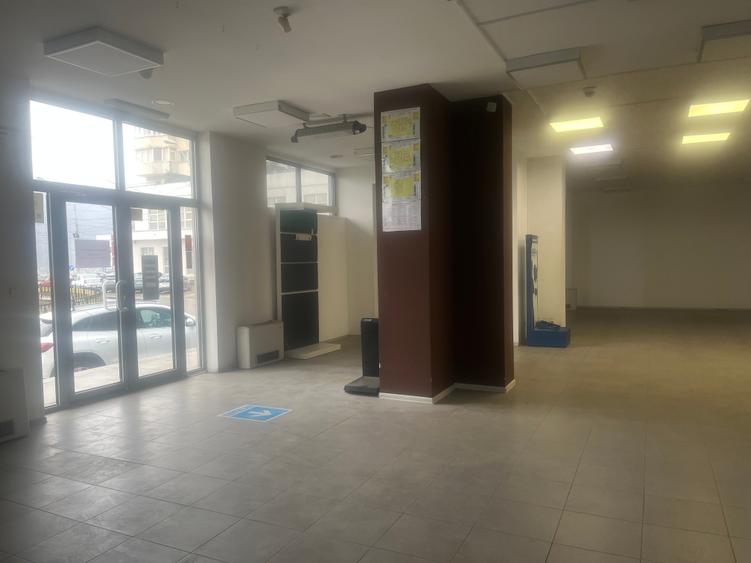 Reducere 10%!!! Proprietar - vand spatiu comercial Piatra Neamt, 840 mp - 13