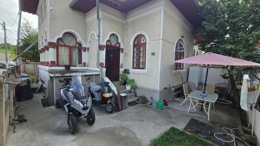 Casă cu 2 camere cu Teren 128 Mp în Central