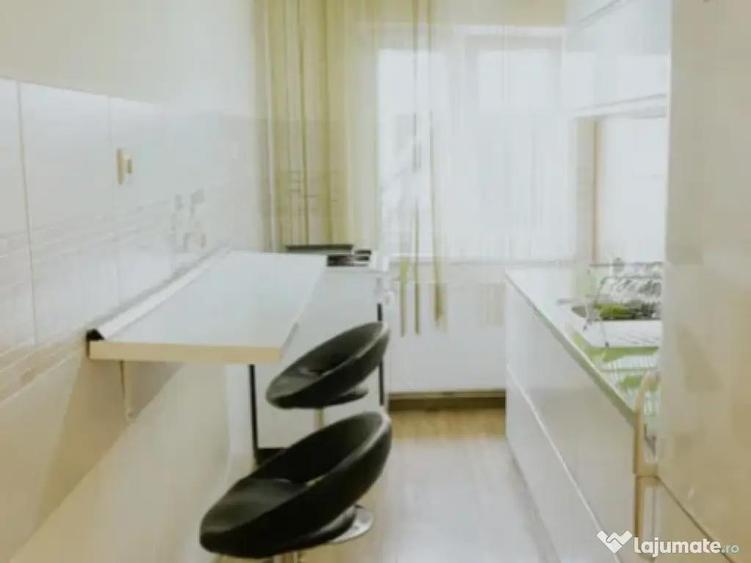 Garsoniera decomandata - zona Astra - 7