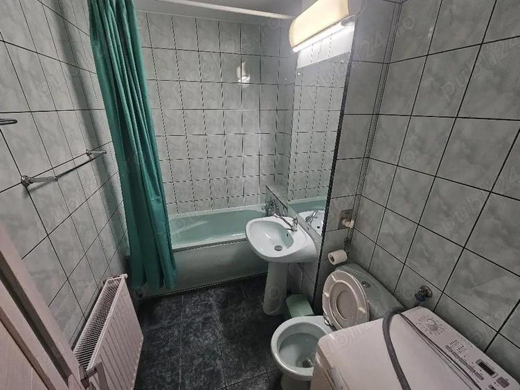 Ofer spre vanzare apartament 2 camere decomandat - 3