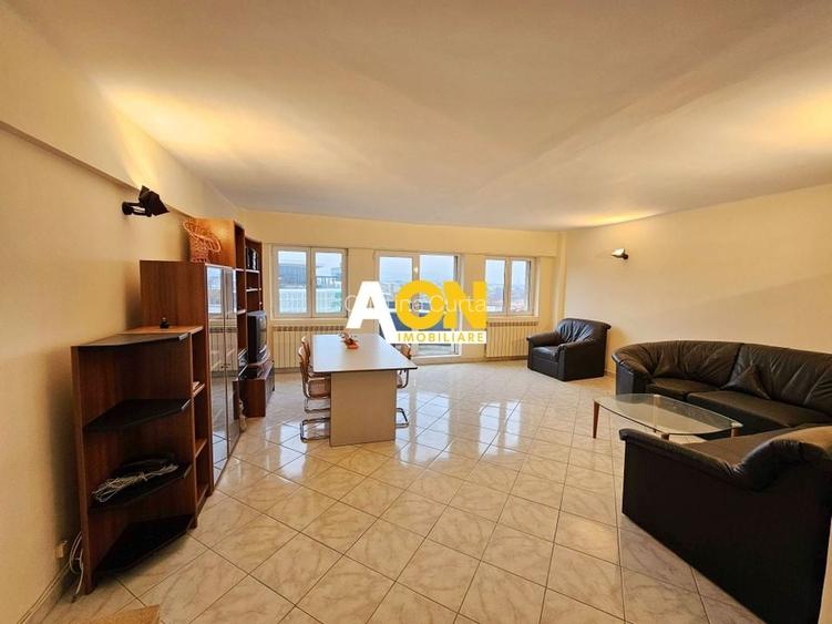 Apartament 3 camere 106 mp + birou 46 mp utili, ultracentral Apartament 3 camere 106 mp + birou 46 mp utili, ultracentral