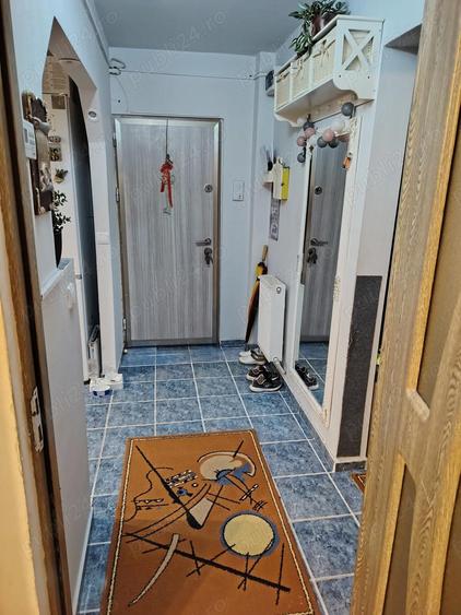 Apartament 3 camere decomandat - 1