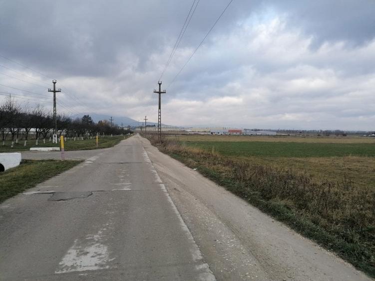 Teren intravilan - industrial, langa DN Brasov - Cristian. - 4