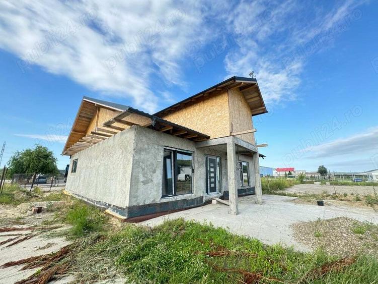 Vand sau schimb casa cu apartament - 3