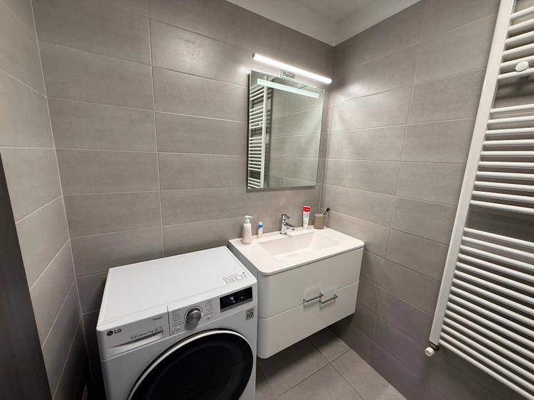 Apartament cu 4 camere decomandat, mobilat în Drumul Taberei