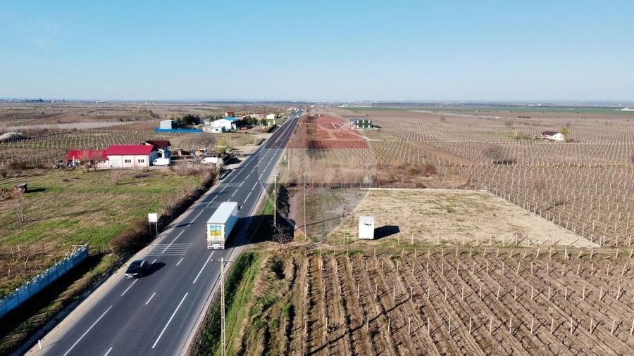 Teren Construcții extravilan de 2222 mp, în Urechești