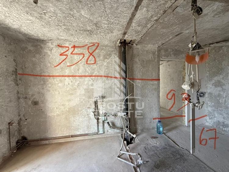 Apartament cu 3 camere, 2 bai, 2 balcoane, decomandat, zona Freidorf - 7