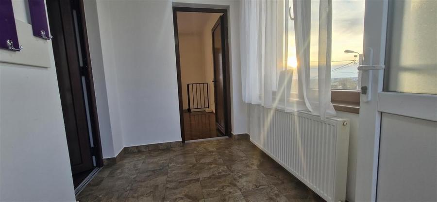 RECO Apartament la casa cu 3 camere in Oradea, teren individual 304mp - 8