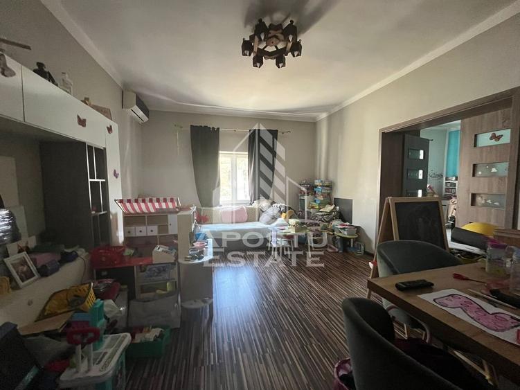 Casa cu 4 camere si teren de 2698 mp in zona Freidorf, Comision 0 - 3