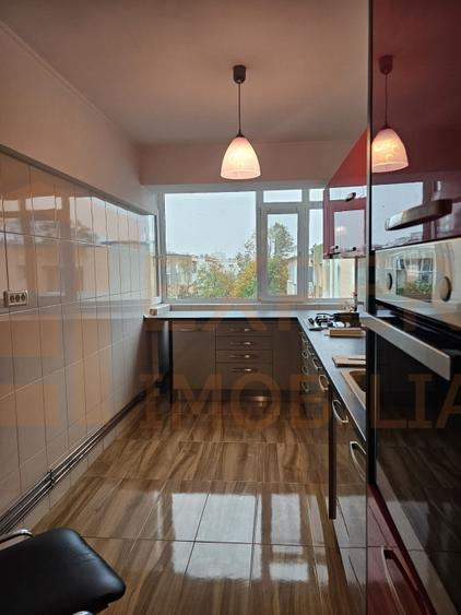Apartament 3 camere de vanzare Zona Icil, Constanta - 2