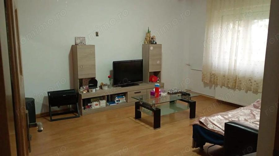 Garsoniera zona Mall Vitan - str. Branduselor - 9