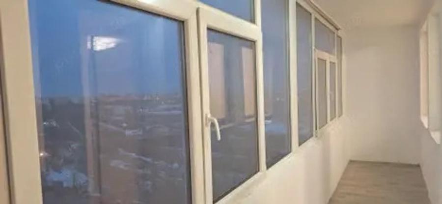 Vand apartament central, complet renovat cu centrala proprie - 2