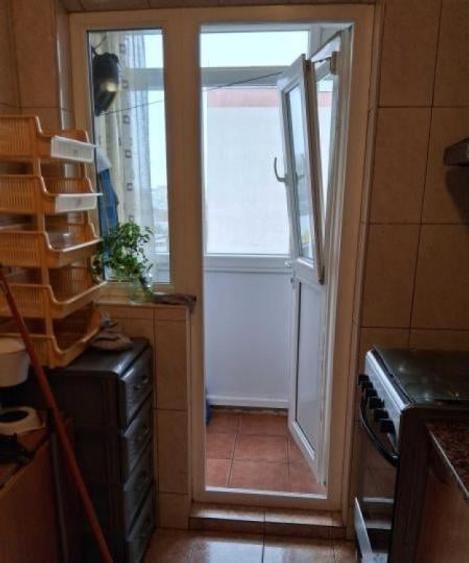 105000 euro - 3camere-Blv Obregia 72mp - bloc 1980 - 2