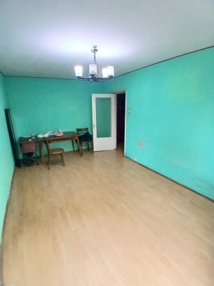 Apartament cu 2 camere decomandat în Rahova
