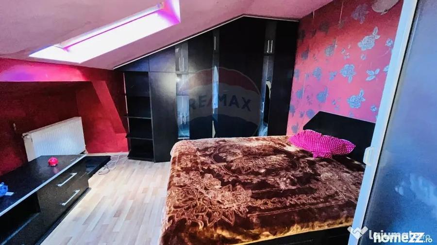 Apartament cu 3 camere de vanzare in zona Rogerius - Oradea (Bihor) - 1