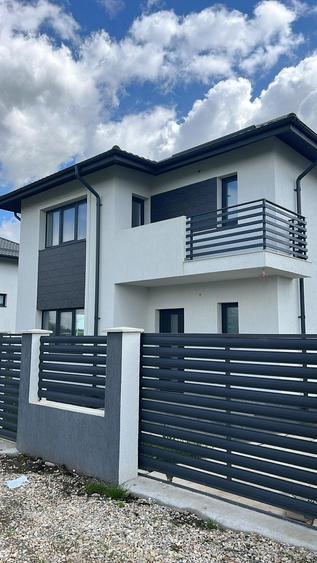 Casa/Vila 4 camere,teren 616 mp/Com.Berceni - 1