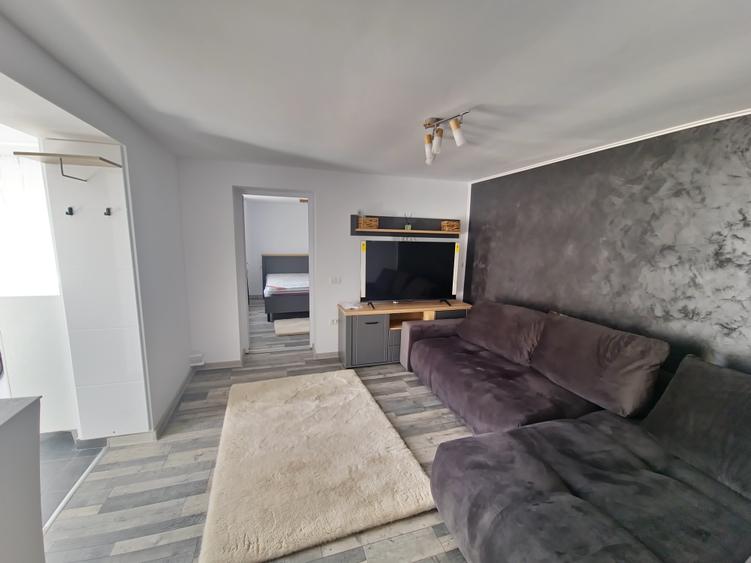 Casa individuala 3 camere foisor acoperit curte  km 4 - 17