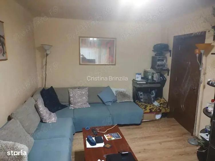 De vanzare apartament 3 camere Victoriei-Basarab