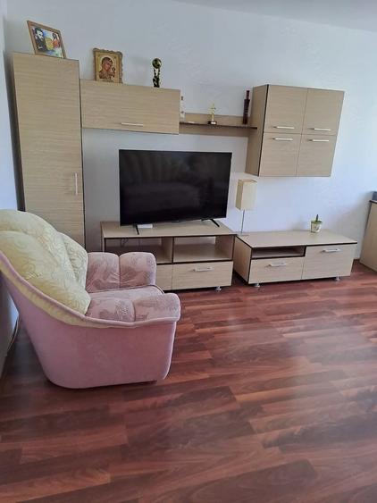 Apartament cu 2 camere decomandat în Cetate