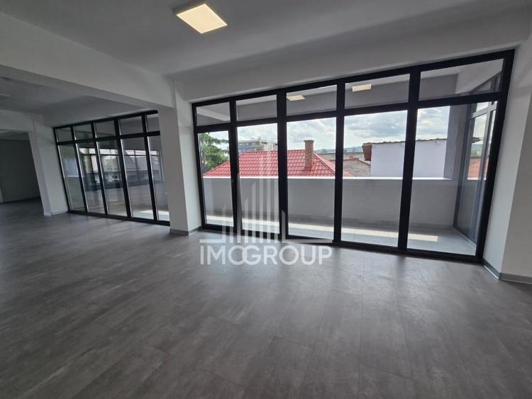 Spatiu Comercial 250 mp utili, 3m inaltime | Imobil nou |6 parcari  Zona Pod IRA - 2