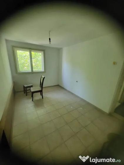 Casă cu 7 camere cu Teren 117 Mp în Ultracentral