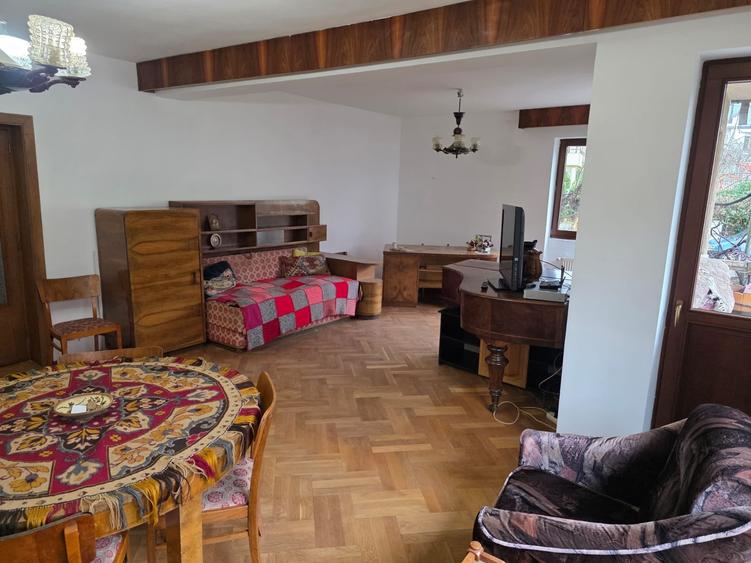 Casa ultra spatioasa 3 min de Piata Sfatului - 1