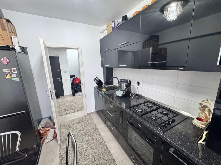 AP. 2 CAMERE - MOBILAT, BUCATARIE INCHISA, PARCARE INCLUSA,COMISION O% - 8