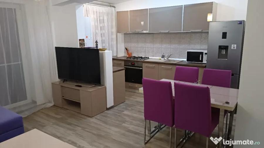 Apartament cu 2 camere semidecomandat în Central