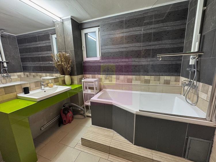 Apartament cu 3 camere decomandat în Pipera