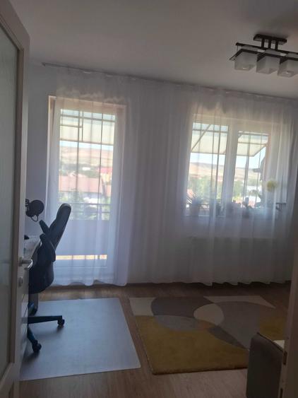 Apartament cu 2 camere decomandat în Florești