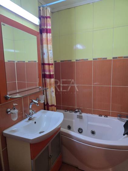 Apartament cu 4 camere semidecomandat, mobilat în Drumul Taberei