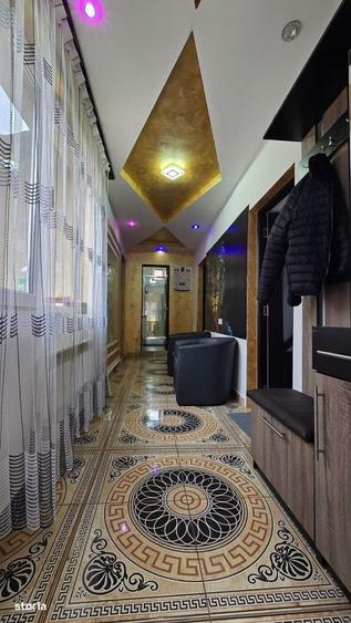 Casă cu 3 camere decomandat cu Teren 406 Mp în Central
