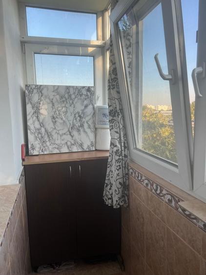 Apartament cu 2 camere semidecomandat în Berceni