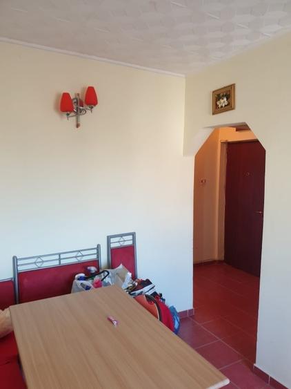 Apartament cu 2 camere decomandat, mobilat în Micro 11