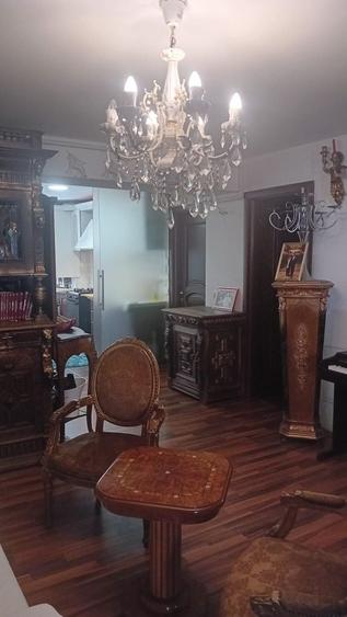Apartament cu 4 camere decomandat în Central