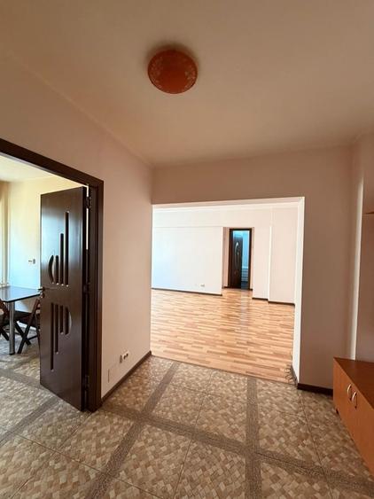 Apartament cu 2 camere semidecomandat în Moșilor