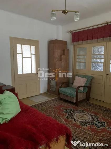 Casă cu 6 camere cu Teren 2793 Mp în Brusturoasa