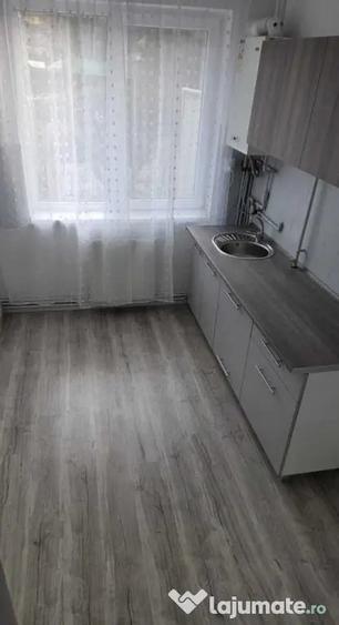 Apartament cu 2 camere semidecomandat în Electroprecizia