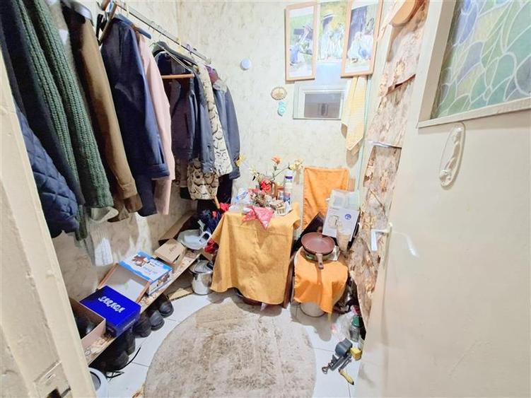 Apartament cu 4 camere decomandat în Narcisa