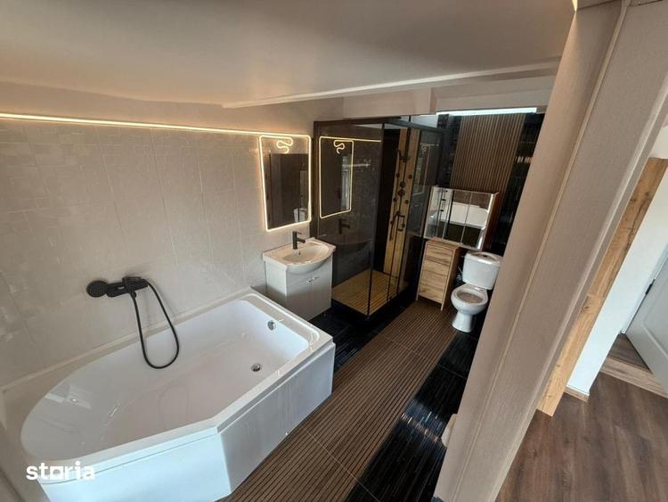 Apartament cu 4 camere semidecomandat în Central