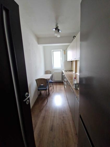 Apartament cu 2 camere decomandat în Florești