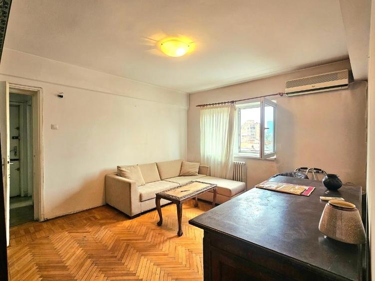 Apartament cu 3 camere semidecomandat în Kogălniceanu