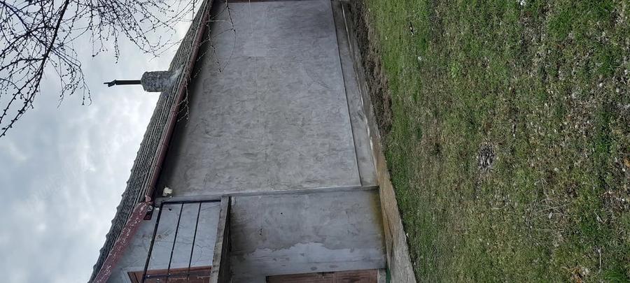 Casă cu Teren 11000 Mp în Pluta