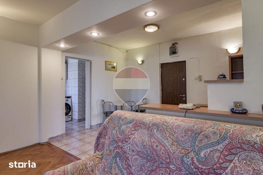 Apartament cu 3 camere în Vatra Luminoasă