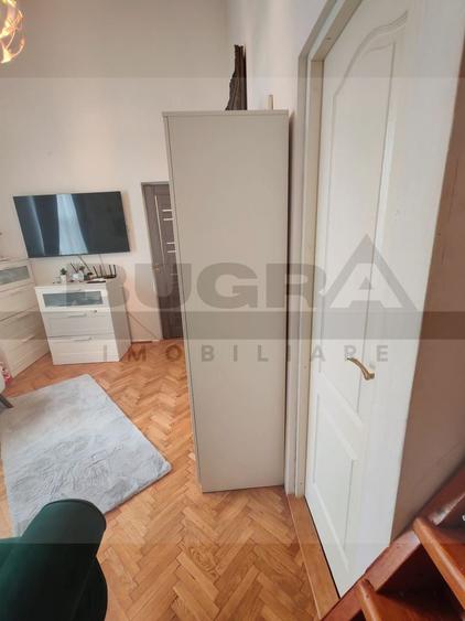 Apartament cu 3 camere semidecomandat, mobilat în Central