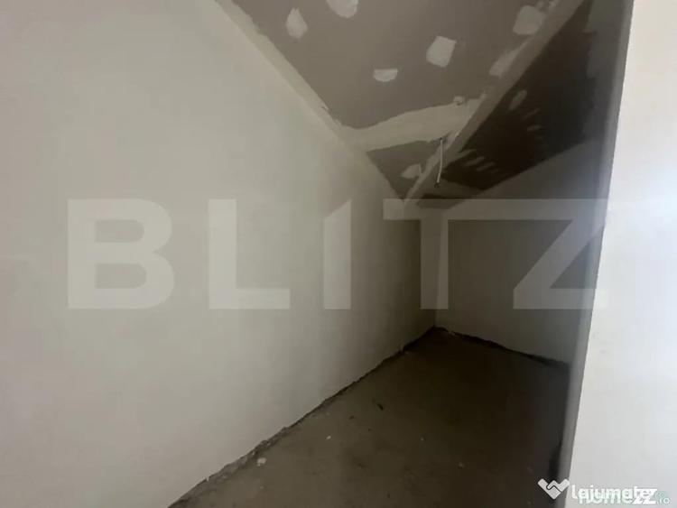Casă cu 4 camere cu Teren 300 Mp în Lazuri