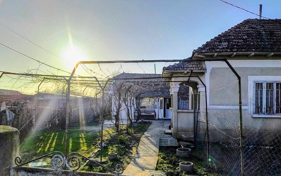 Casa de vanzare, Com. Gura-Padinii, jud. Olt - 9