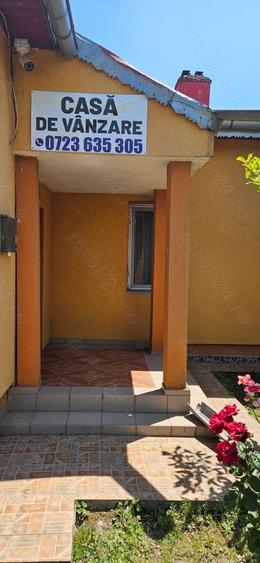 Casa ?i curte ( 30 ari) de vanzare in comuna Farcasele, sat Ghimpa?i, jud. Olt - 6