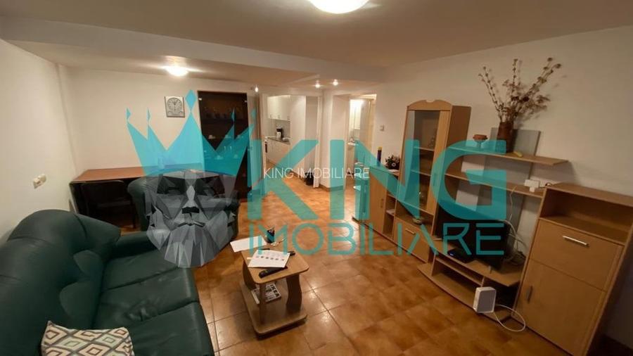 Apartament cu 3 camere semidecomandat, mobilat în Romană Apartament cu 3 camere semidecomandat, mobilat în Romană